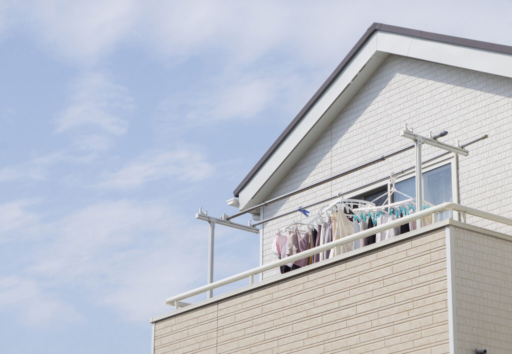 リフォームで戸建のベランダを部屋に｜2階ベランダ・インナーバルコニーを生活空間にする際の後悔ポイント・注意点を解説