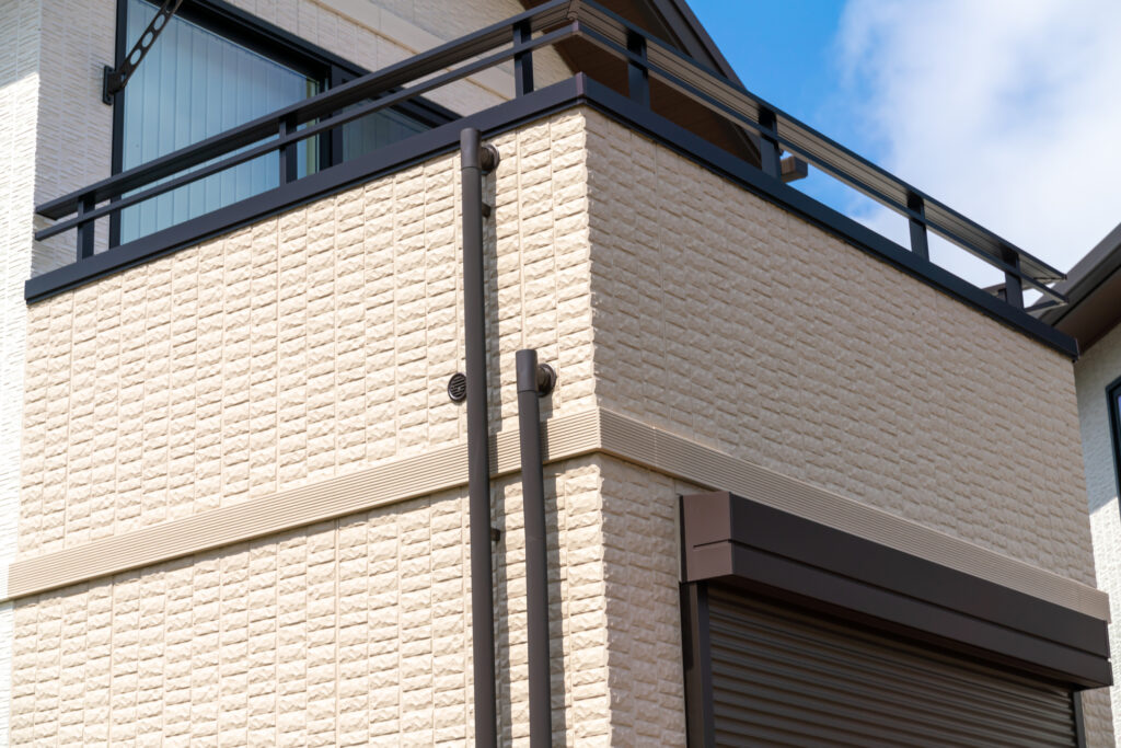 リフォームで戸建のベランダを部屋に｜2階ベランダ・インナーバルコニーを生活空間にする際の後悔ポイント・注意点を解説