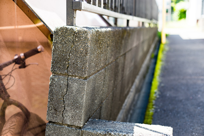 ブロック塀にフェンス後付けした際のよくある後悔